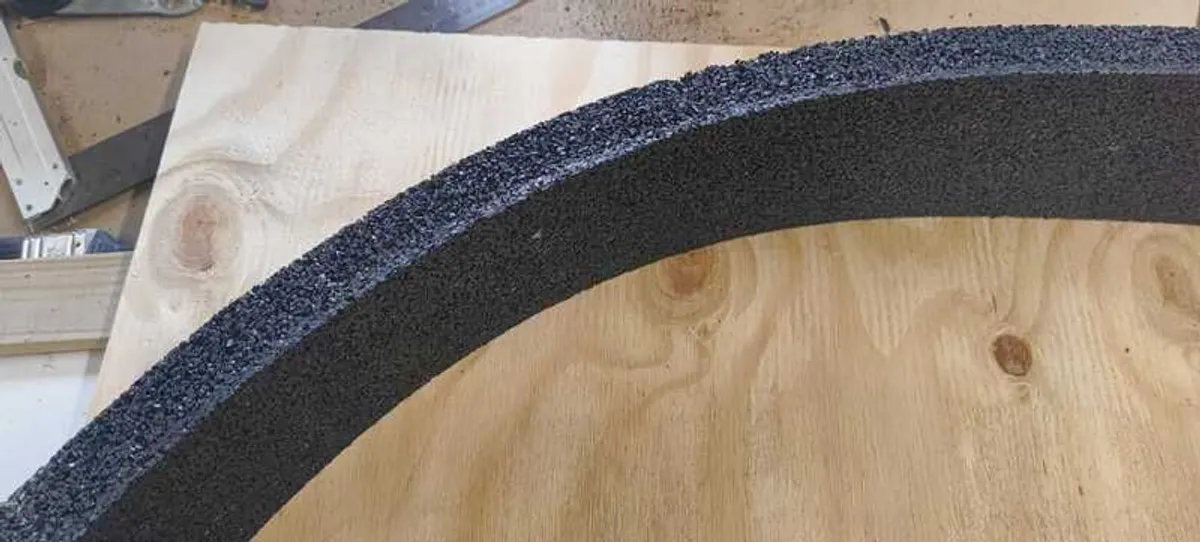 Garden edging - 128 meters Heavy Duty Rubber edging - Image 3
