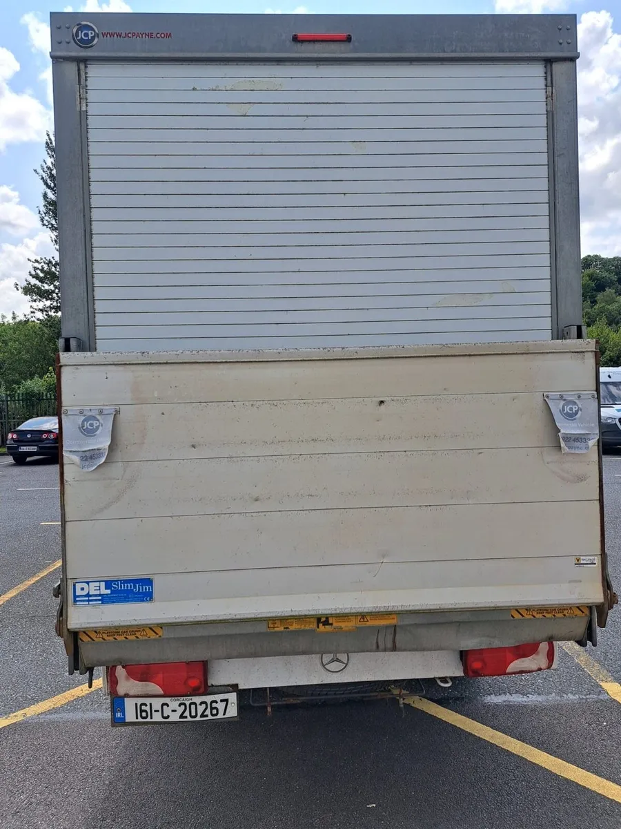 Mercedes Van - Image 3