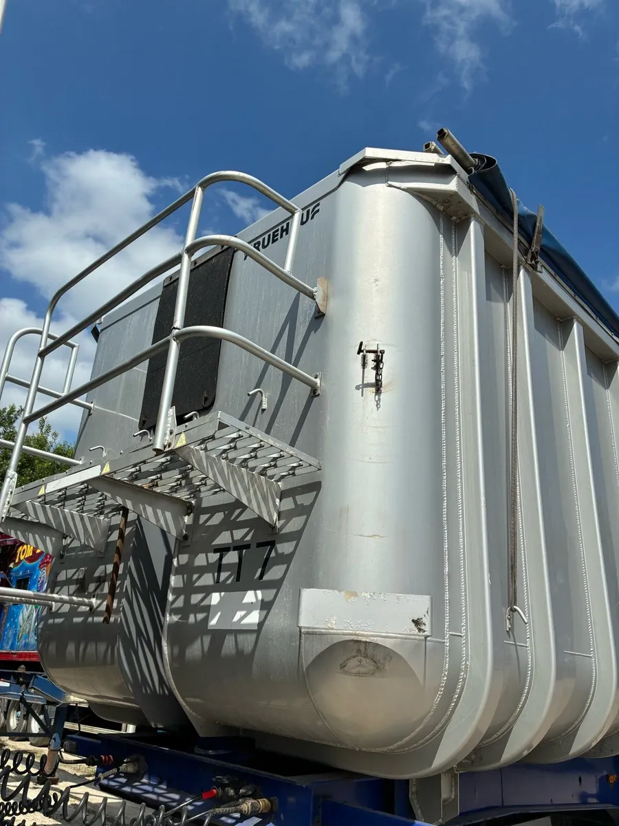 Truck - Image 2