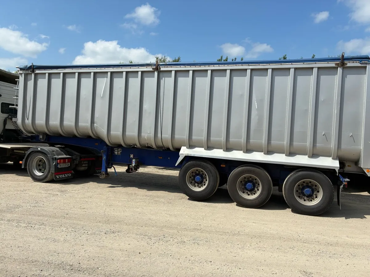 Truck - Image 3