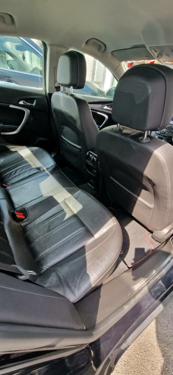 Car - Image 3