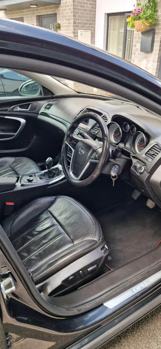 Car - Image 4