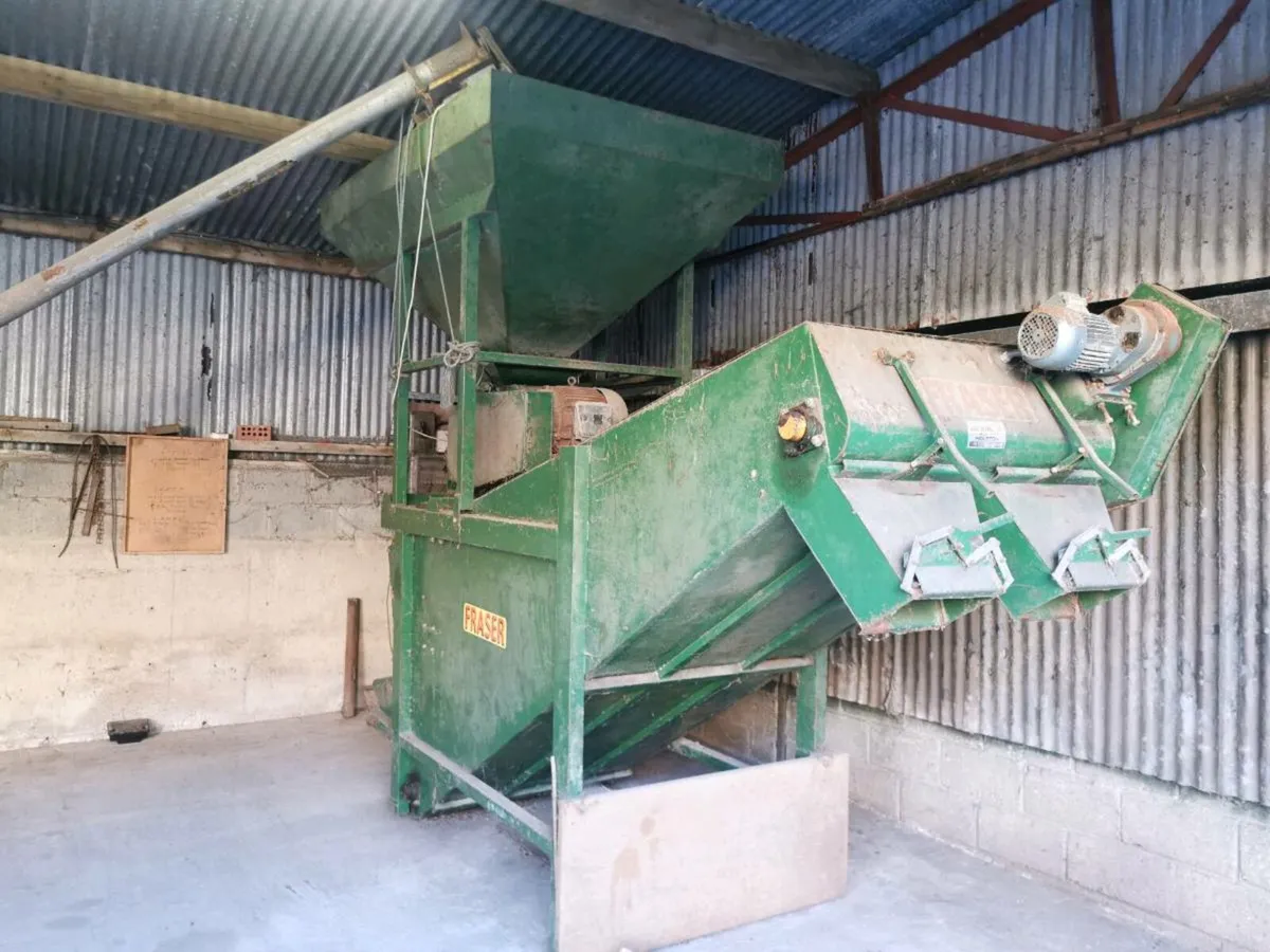 Fraser 12" corn roller and mixer - Image 1