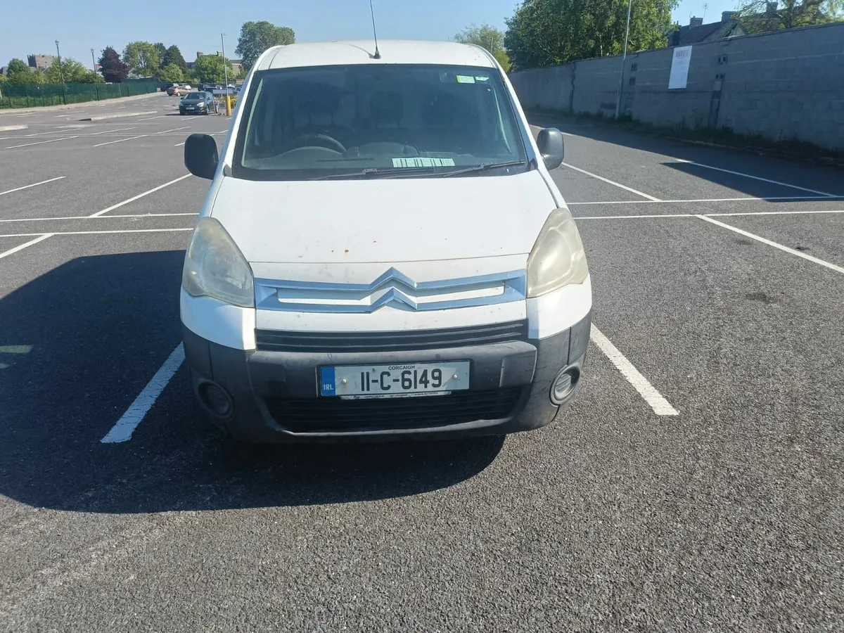 2011 Citroen Berlingo 3 seater cvrt test 06-26 - Image 1