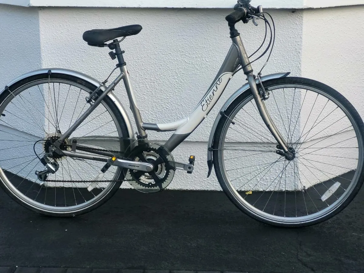 LOVELY LADIES SECONDHAND BIKE - Image 1