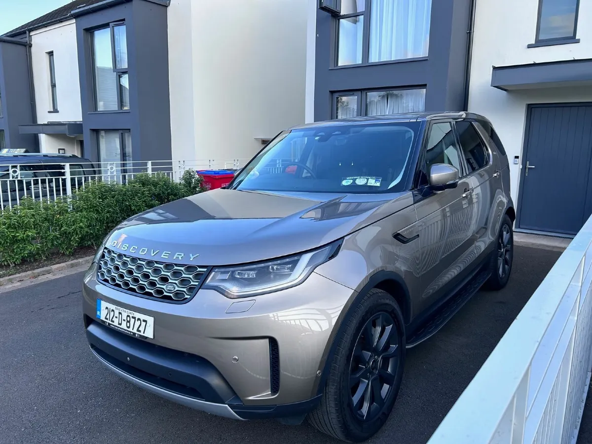 Land Rover Discovery HSE LUX Crew Cab - Image 2