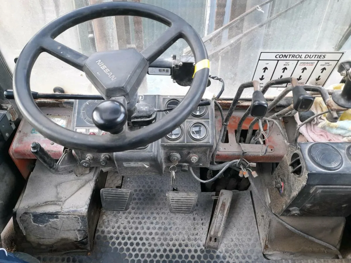 Nissan 70 Fork Lift - Image 4