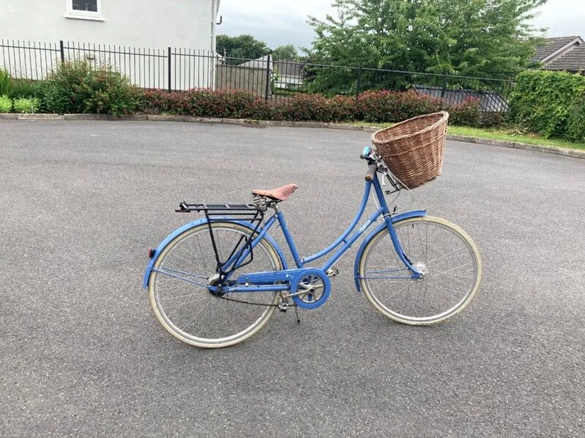 Classic Blue Bicycle, Stylish & Practical! - Image 2