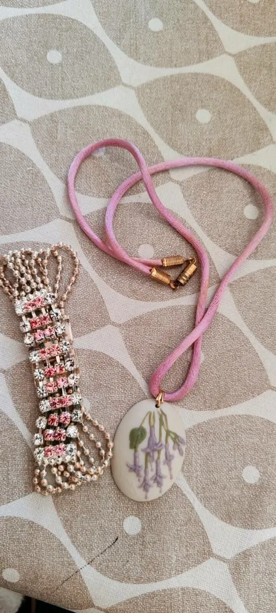 Retro ceramic pendant and brac - Image 1