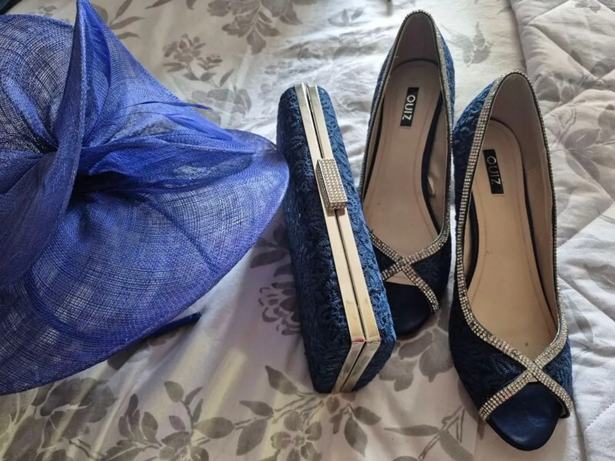 Shoes, clutch & fascinator - Image 1