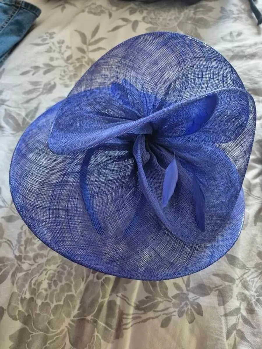 Shoes, clutch & fascinator - Image 2