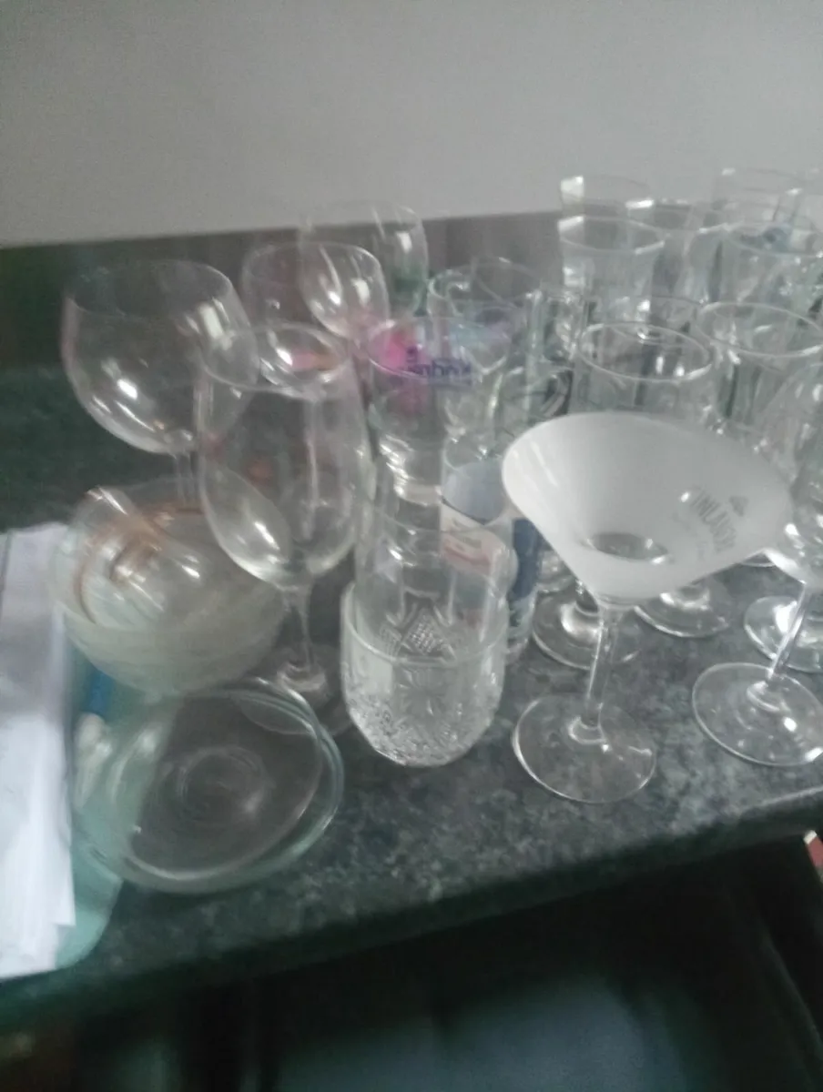 Assortment of glasses - Image 4