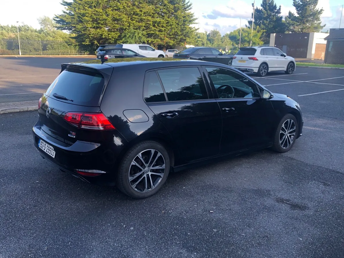 152 VW Golf R-Line 1.4 petrol - Image 2