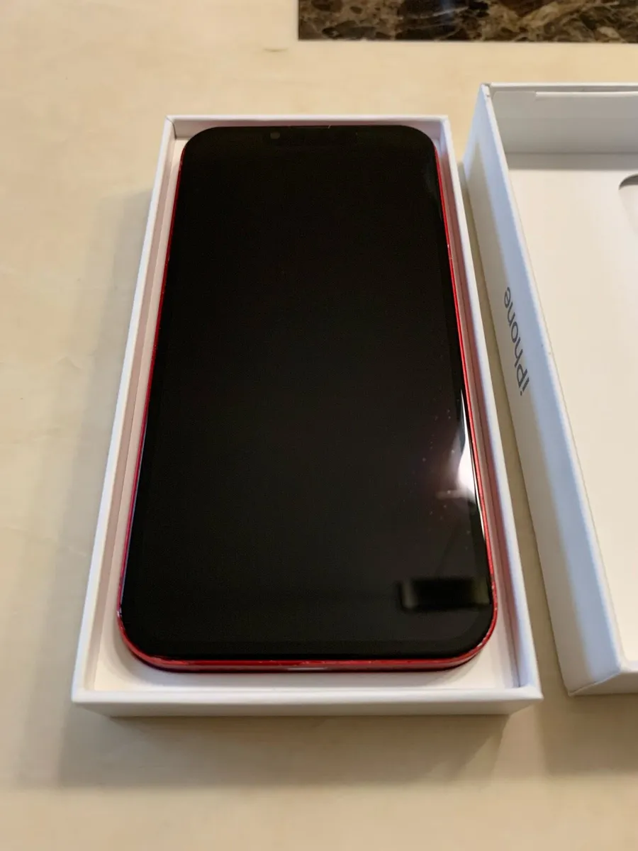 iPhone 13 128GB Red - Image 2
