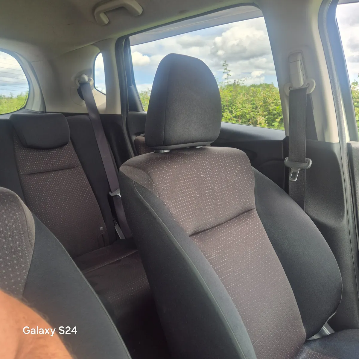 Honda Fit 2016 1.5 petrol hybrid - Image 4