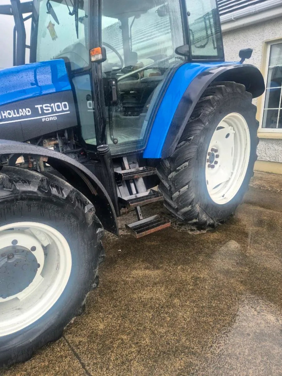 Tractor - Image 4