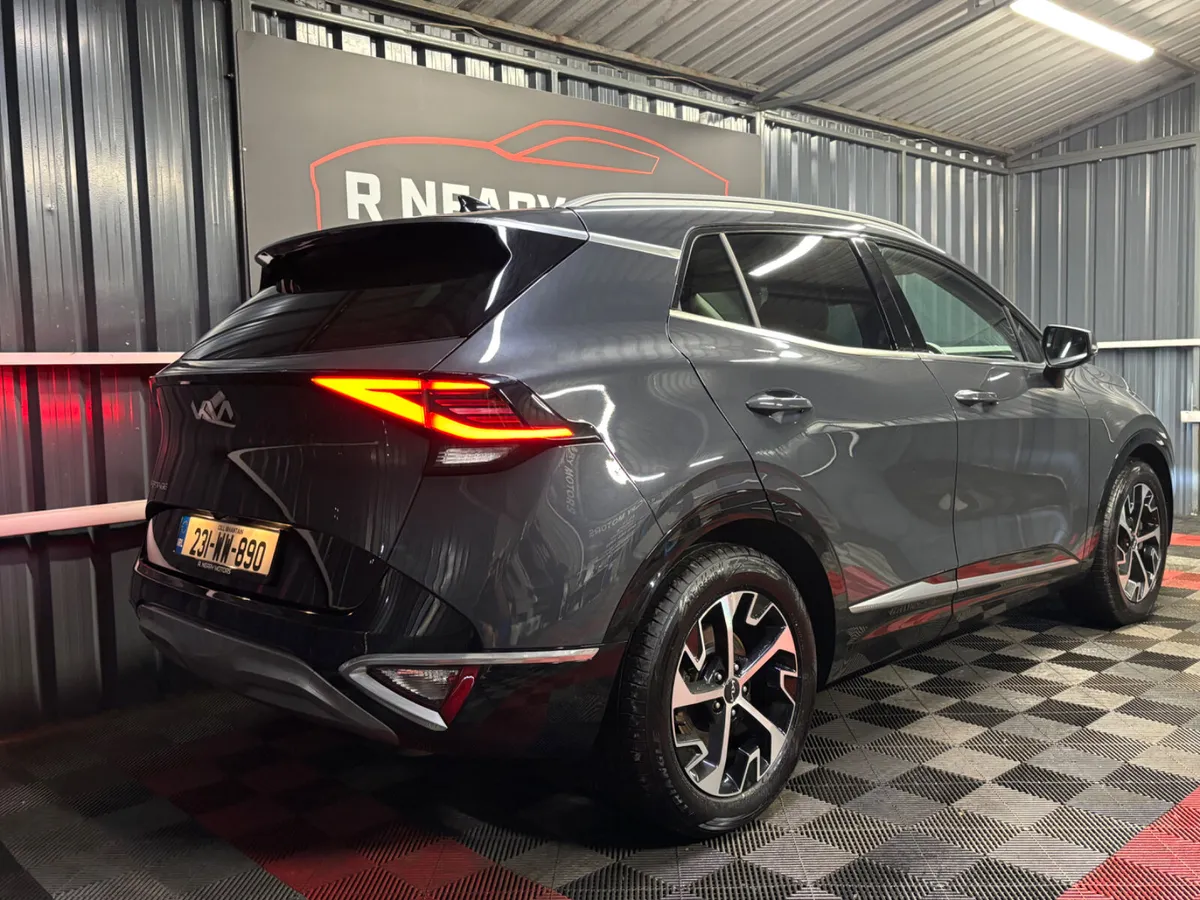2023 Kia Sportage Manual K4 Diesel Low KMS - Image 3