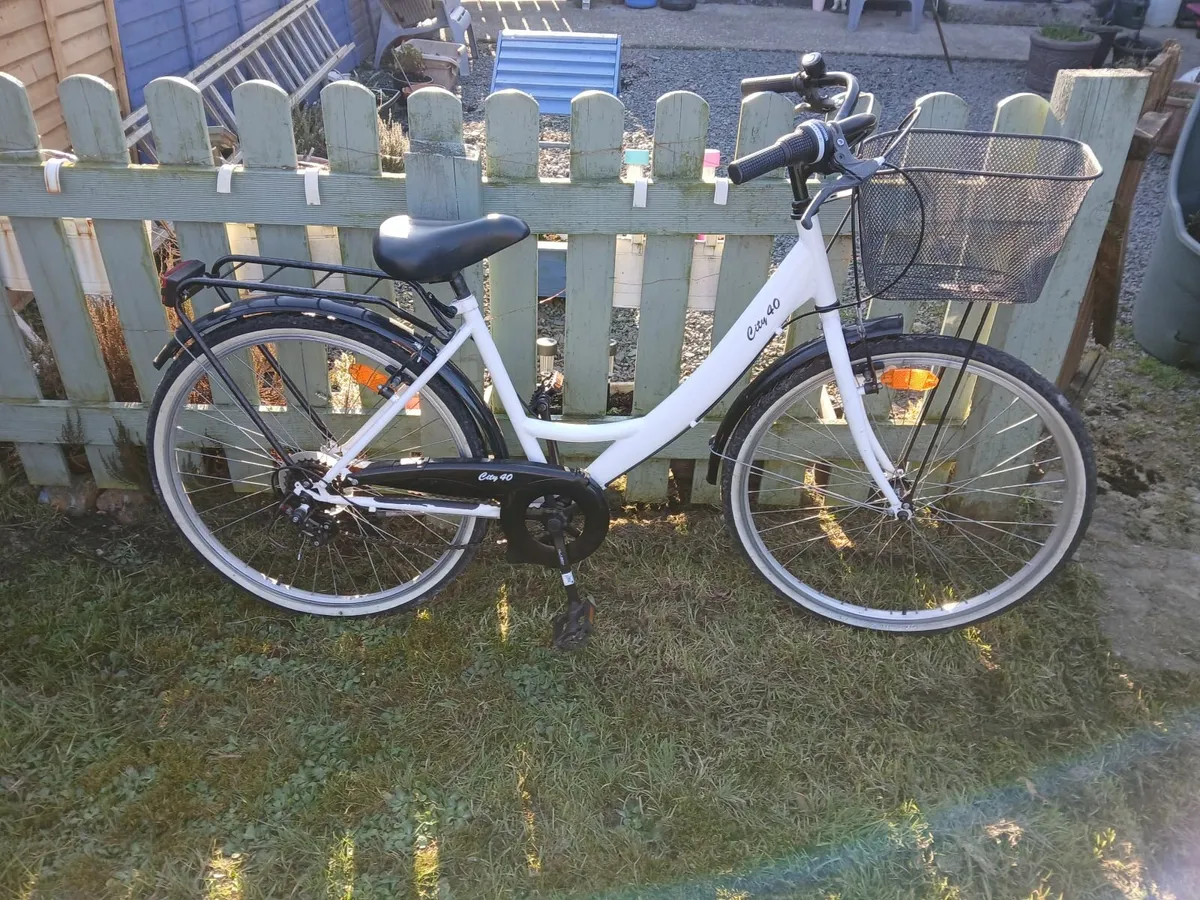 Ladies bike - Image 2
