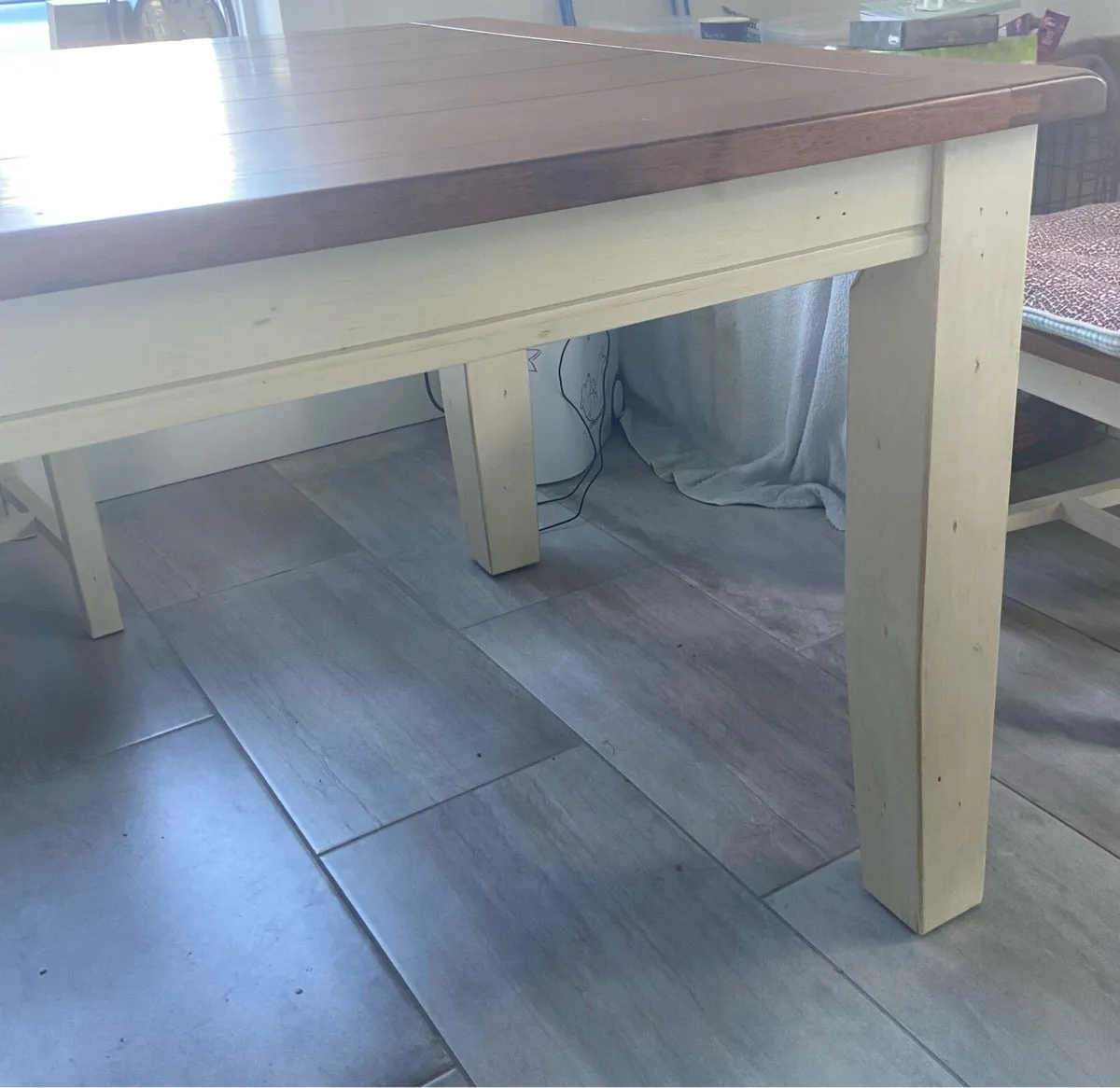 Bandon 1.8 metre dining table - Image 2