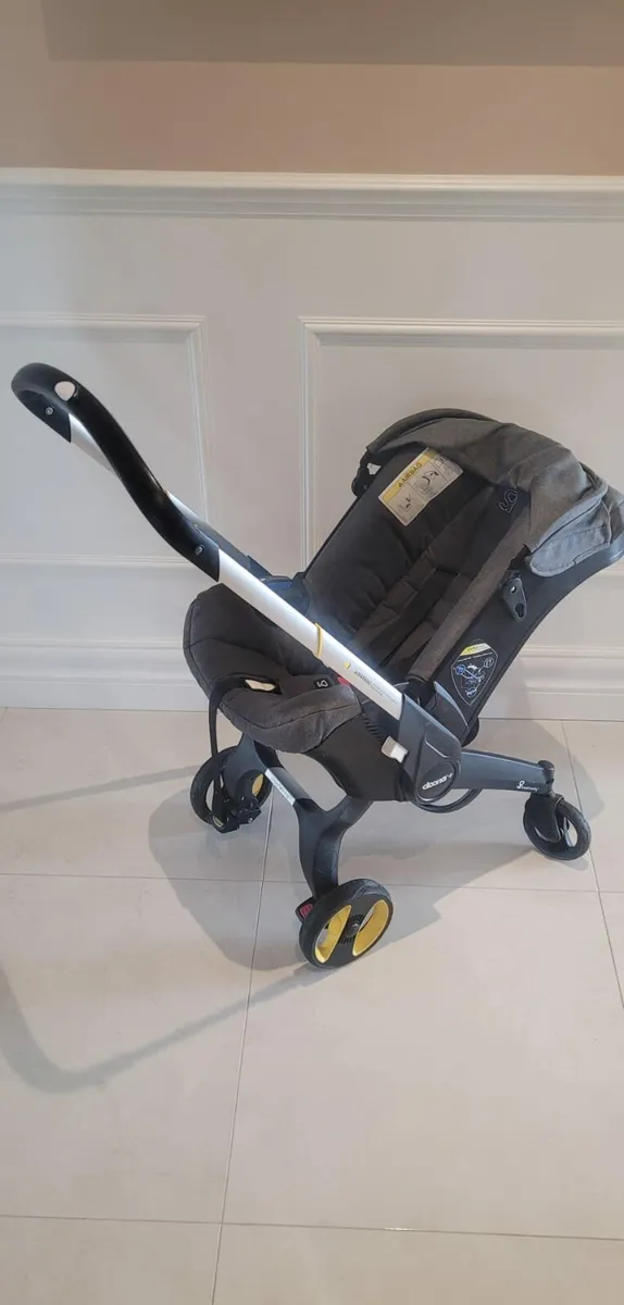 Doona Car Seat plus Isofix base - Image 1