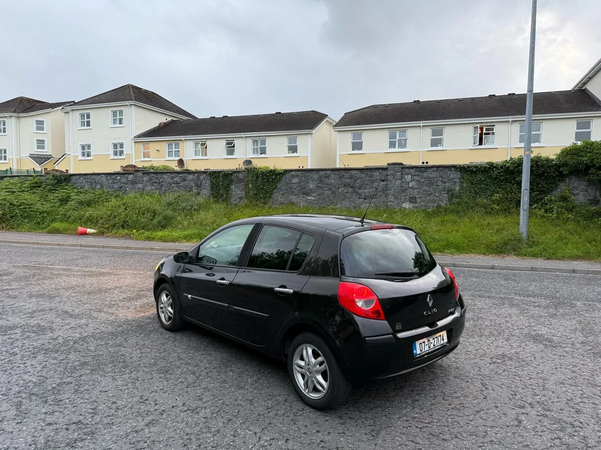 RENAULT CLIO 1.1 NEW NCT MONACO EDITION - Image 4