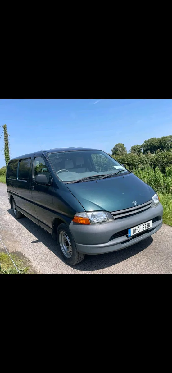 2001 toyota hiace - Image 1
