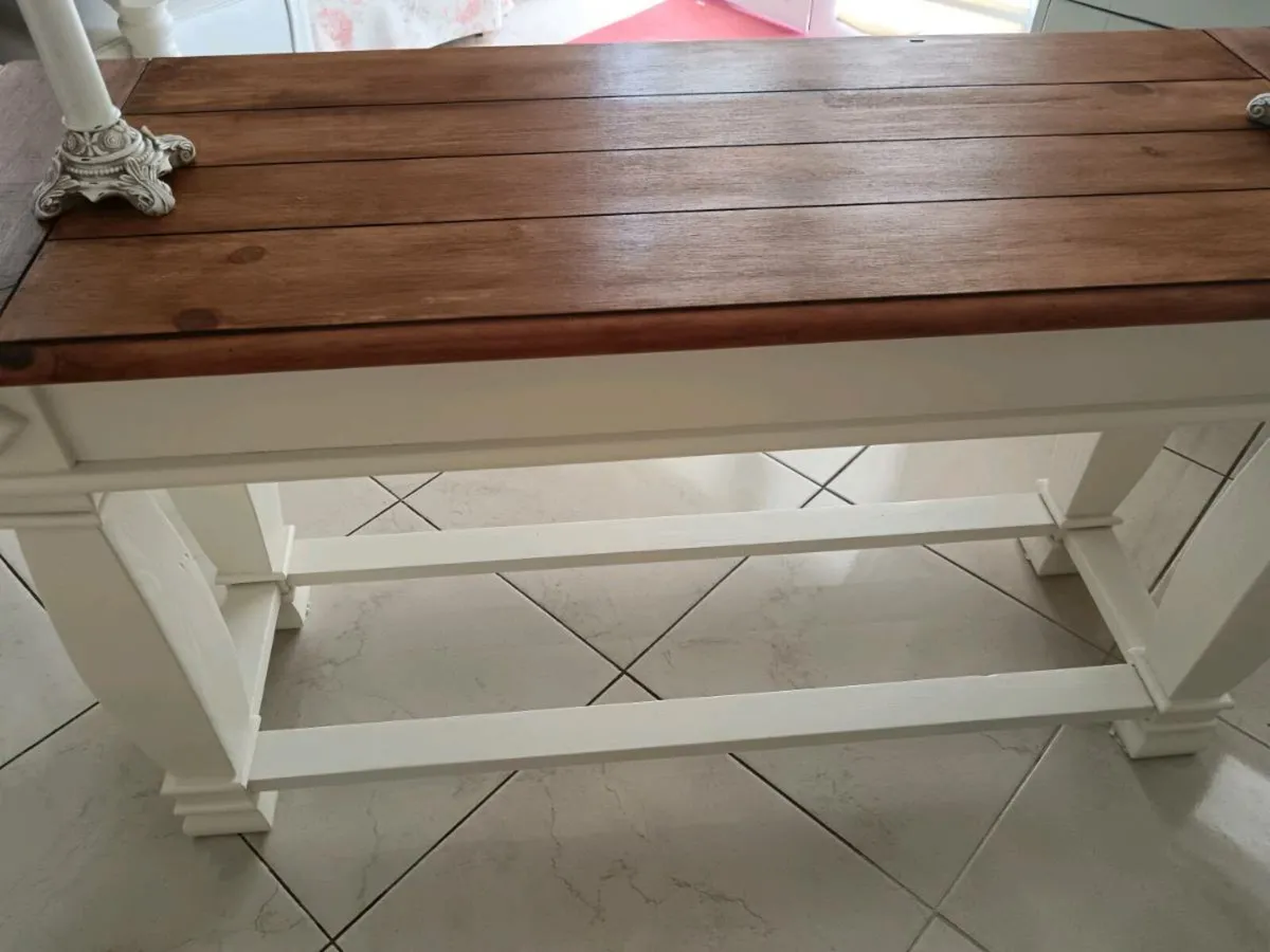 Console table - Image 1