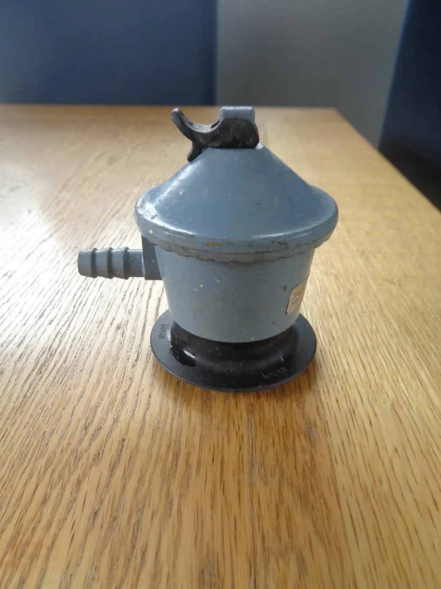 Gas Regulator for Sale - Image 1