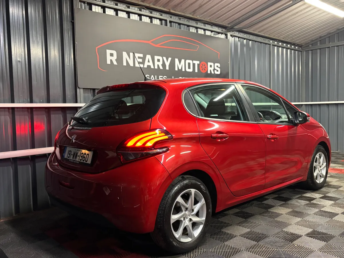 2019 Peugeot 208 1.2 PureTech 68bhp Active - Image 3