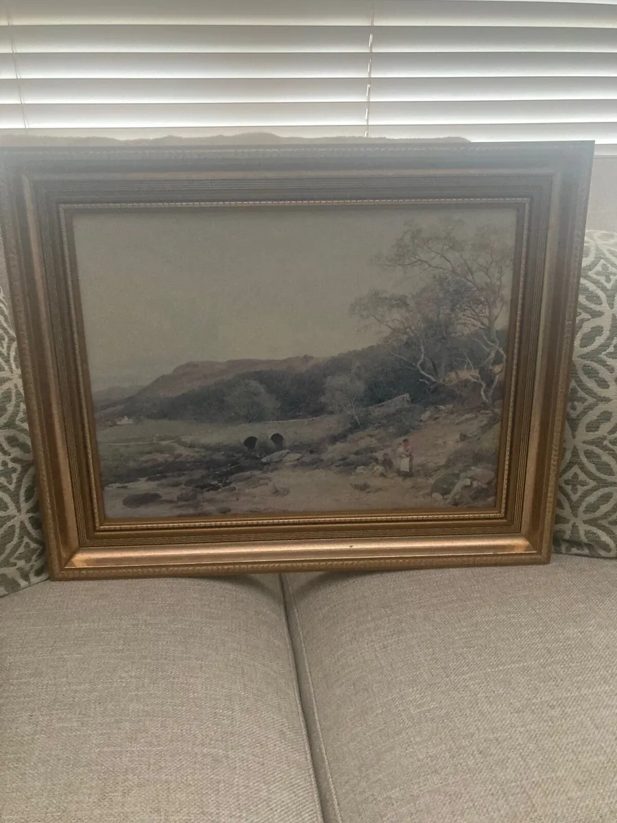 Picture with gold effect frame - Image 1