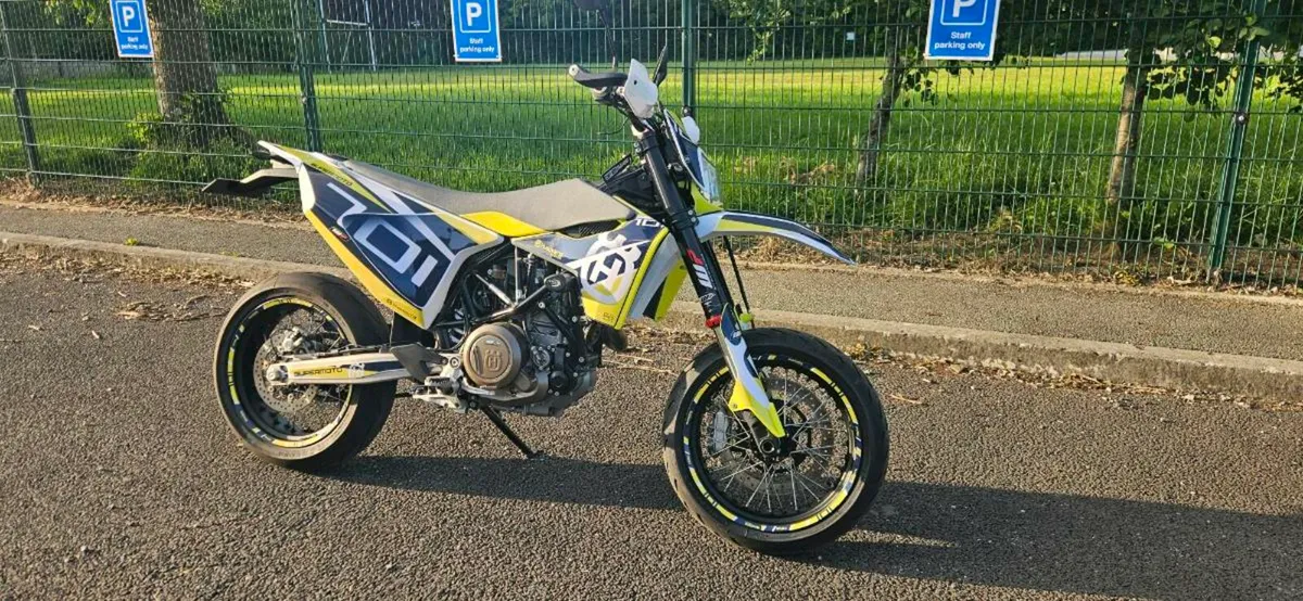 Husqvarna 701 Supermoto - 2020 - Image 2