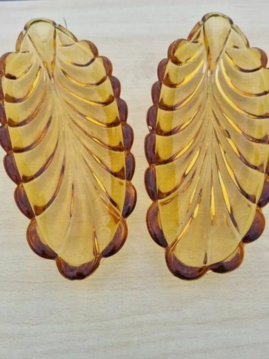 Art deco style two amber serving trays - Image 3