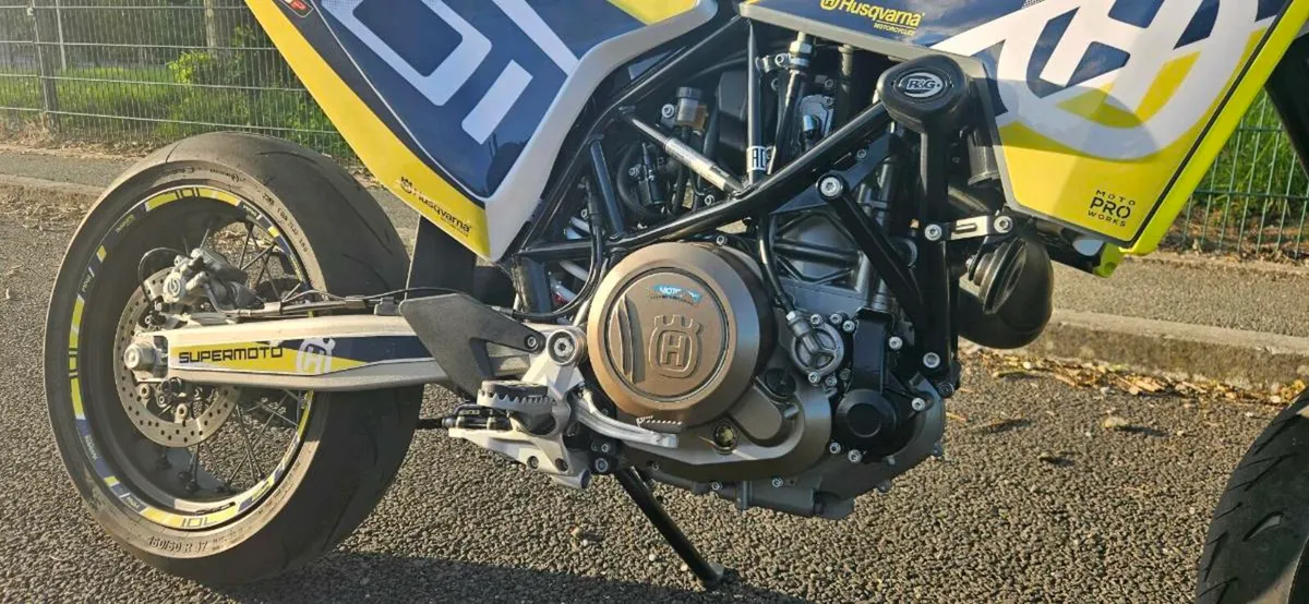 Husqvarna 701 Supermoto - 2020 - Image 4
