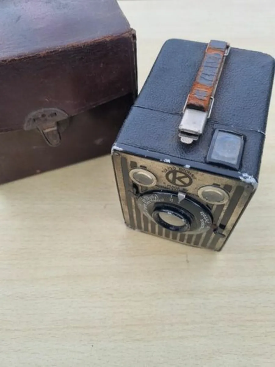 Kodak Brownie Six-20 - Image 4