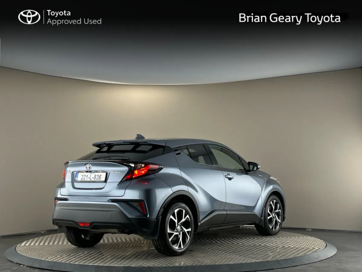 Toyota C-HR HYBRID SPORT - Image 2