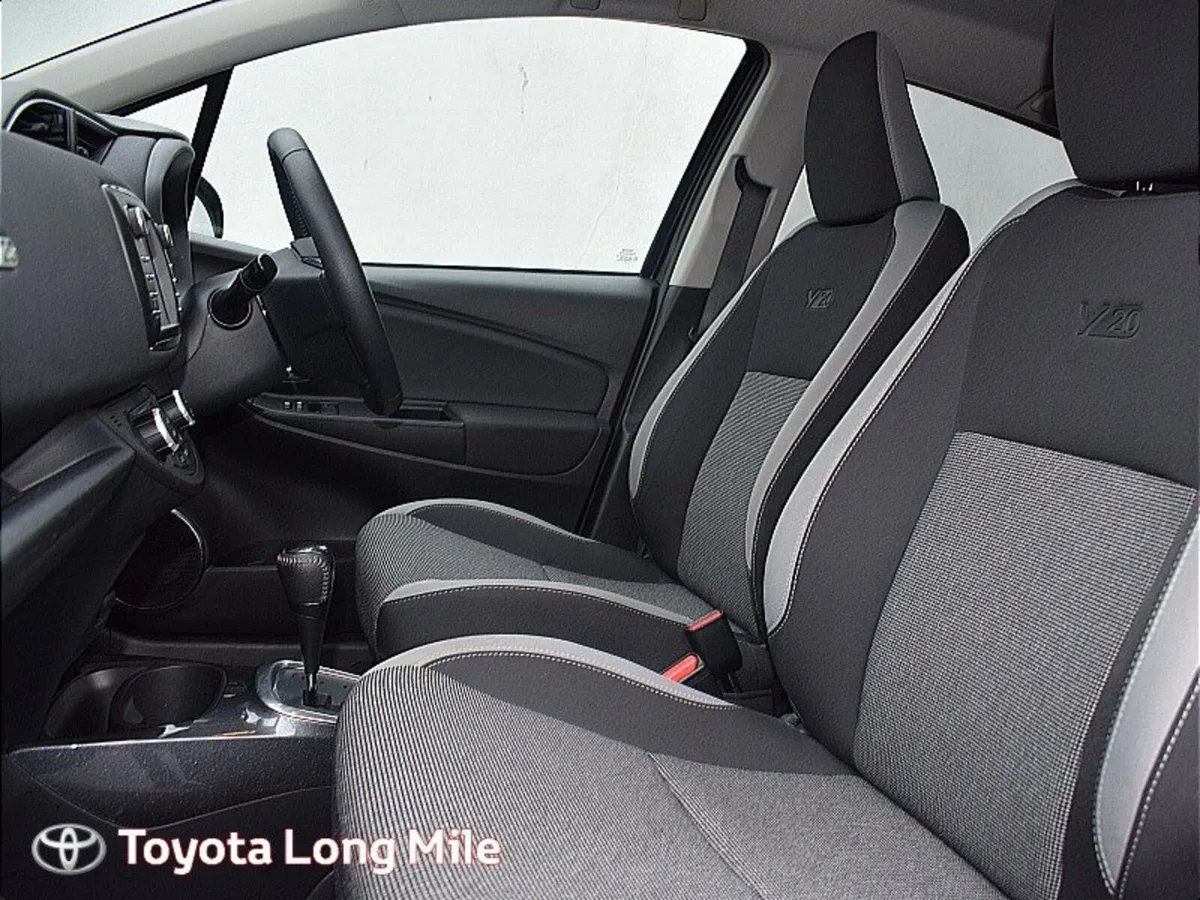 Toyota Yaris 1.5 Hybrid Y20 5dr - Image 4