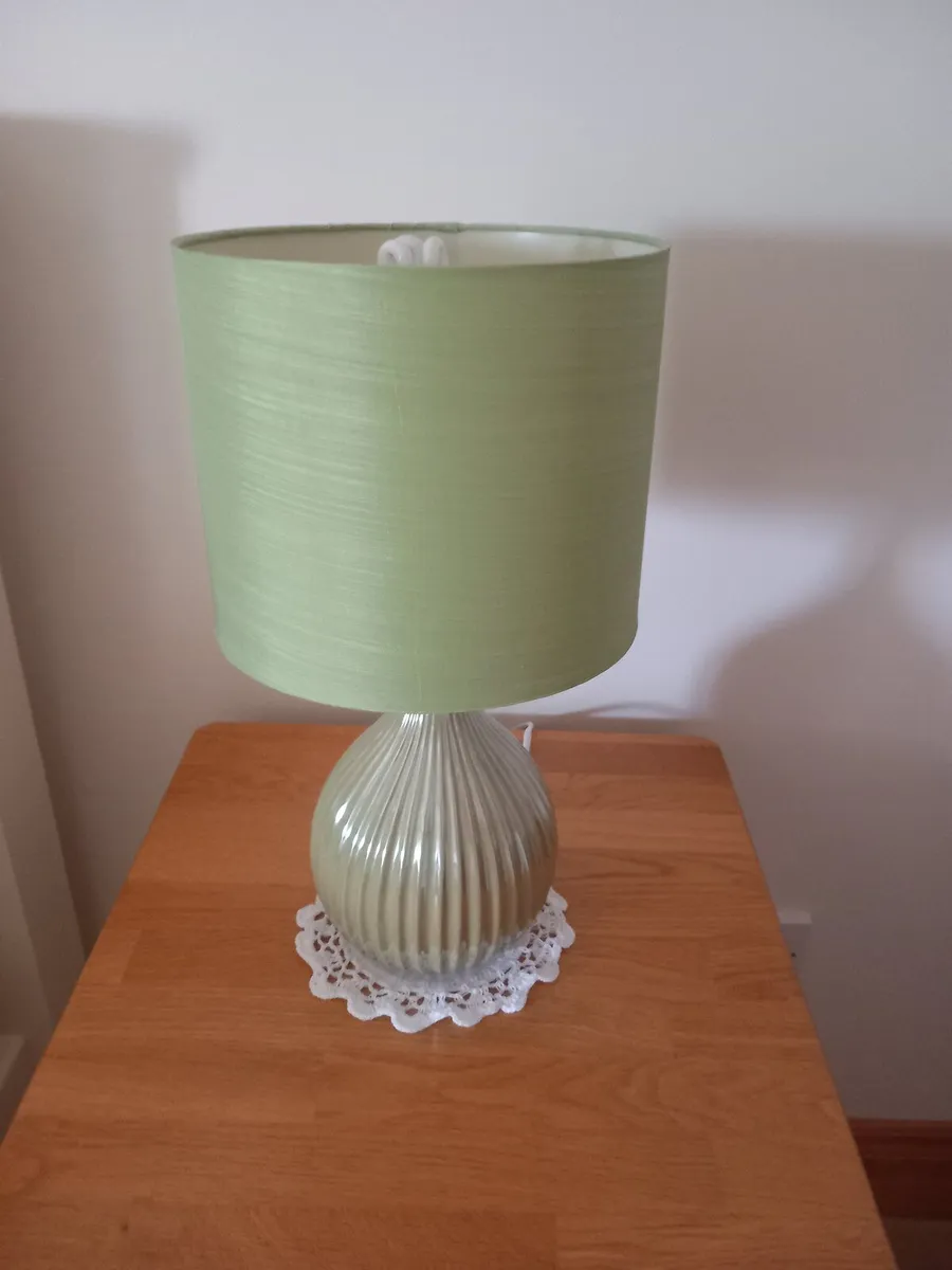 2 Lamps