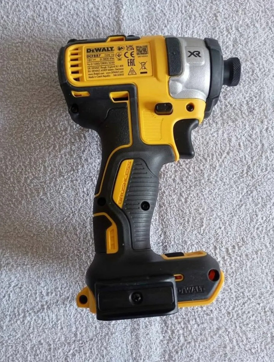 DeWalt dcf887 - Image 2