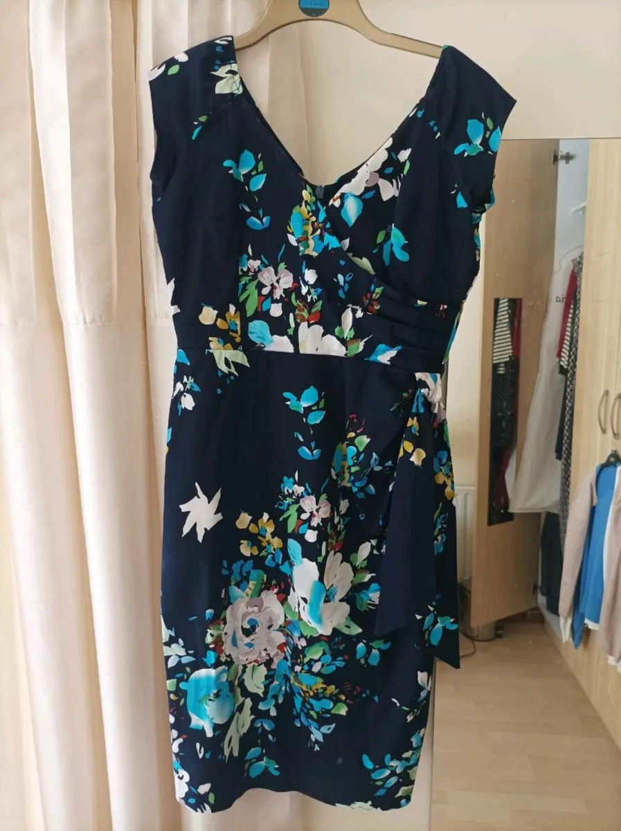 Dresses - Image 4