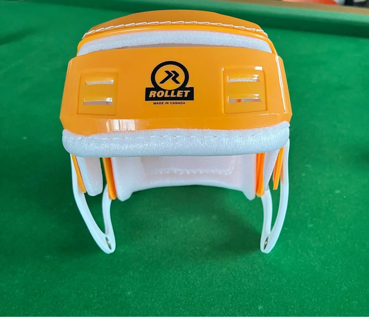 Hurling helmet - Image 1