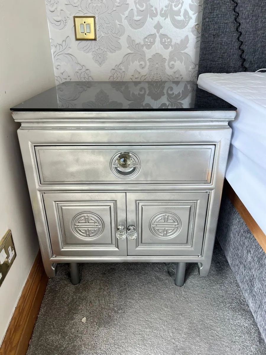 Bedside locker , table & matching table with dra - Image 1