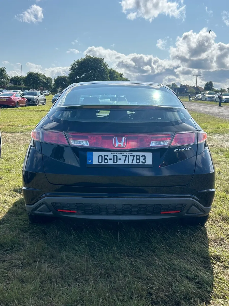 Honda Civic 2006 in great condition - Image 3