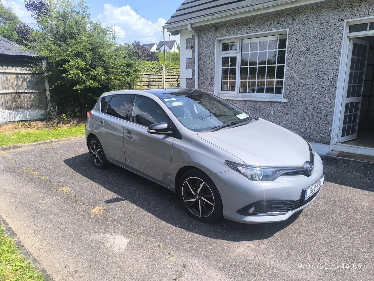 Toyota auris 1.2 - Image 2