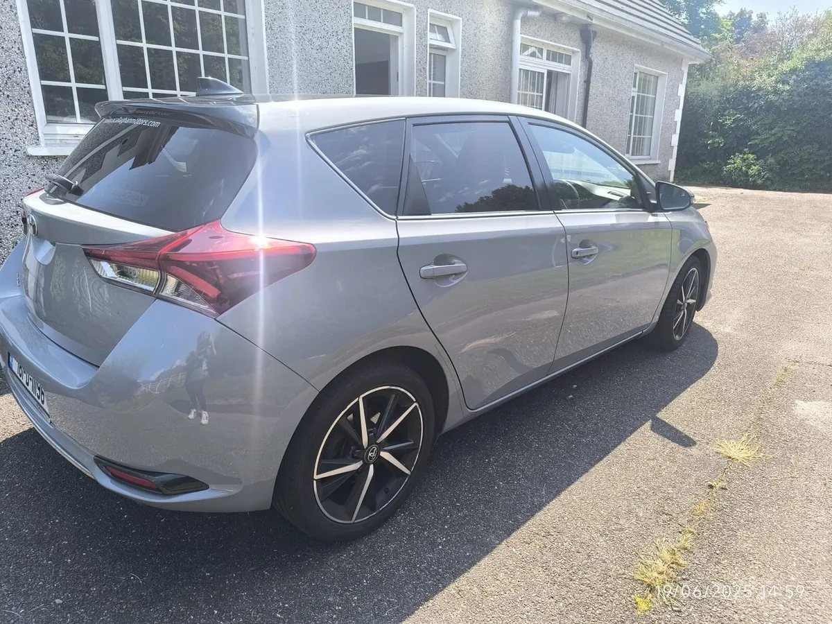 Toyota auris 1.2 - Image 3