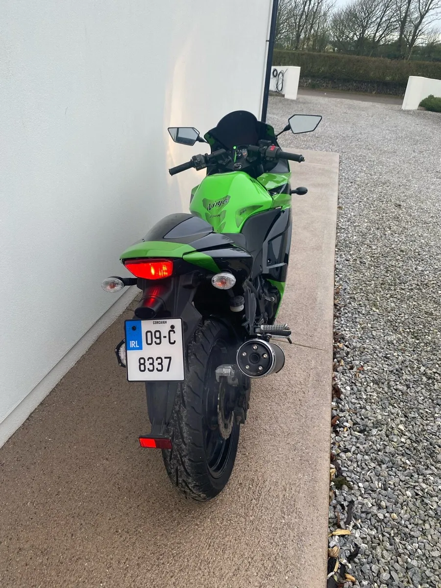 Motorcycle - Image 4