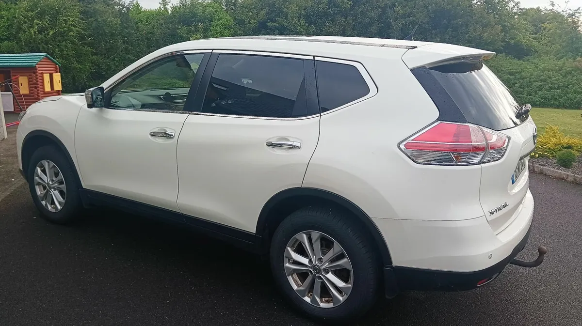 Nissan X-Trail 2015 UK SPEC 7 seats Sat Nav - Image 1
