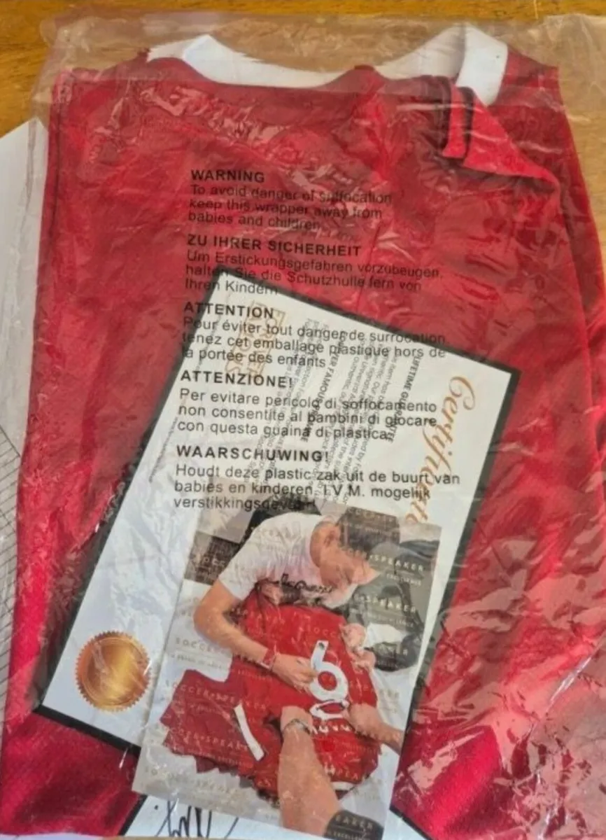 Signed Liverpool Jersey - Image 2