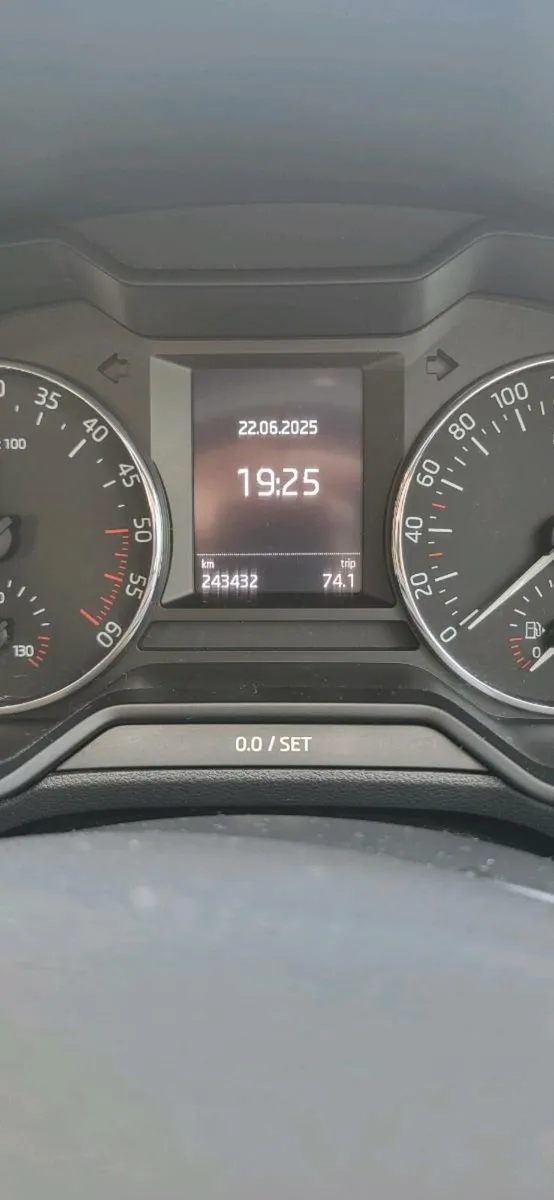 Skoda Octavia 2015 1.6 Style - Image 2