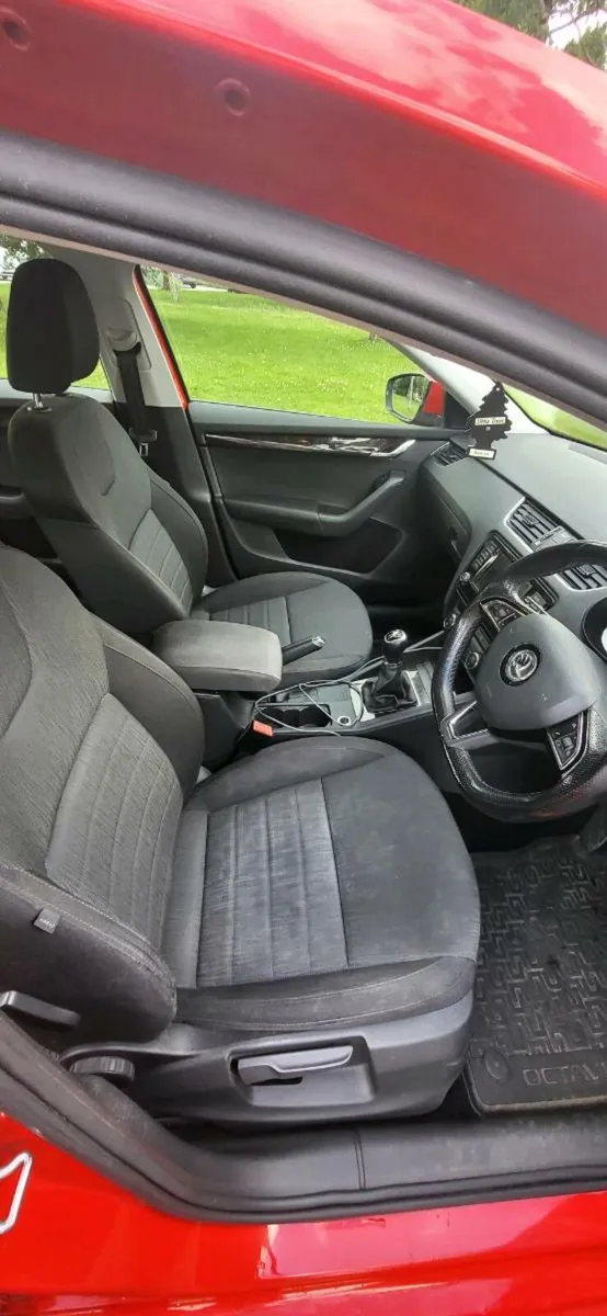 Skoda Octavia 2015 1.6 Style - Image 4