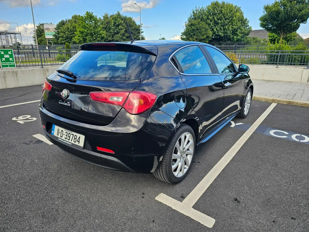 Alfa Romeo Giulietta 1.6 JTDM 2 Lusso - Image 2